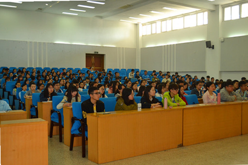 高级党校学生.jpg 高级党校学生.jpg