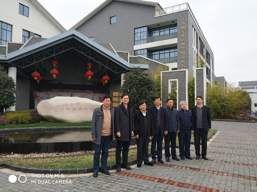 无锡研究所合影_副本.jpg 无锡研究所合影_副本.jpg