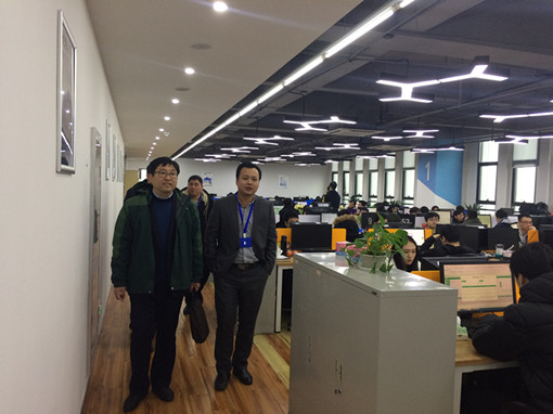 考察实习实践工作环境1_副本.jpg 考察实习实践工作环境1_副本.jpg