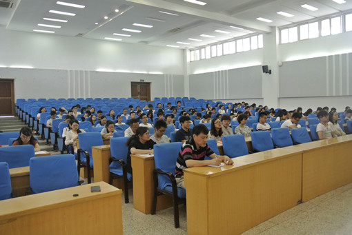 毕业班主任_dsc8320_副本.jpg 毕业班主任_dsc8320_副本.jpg